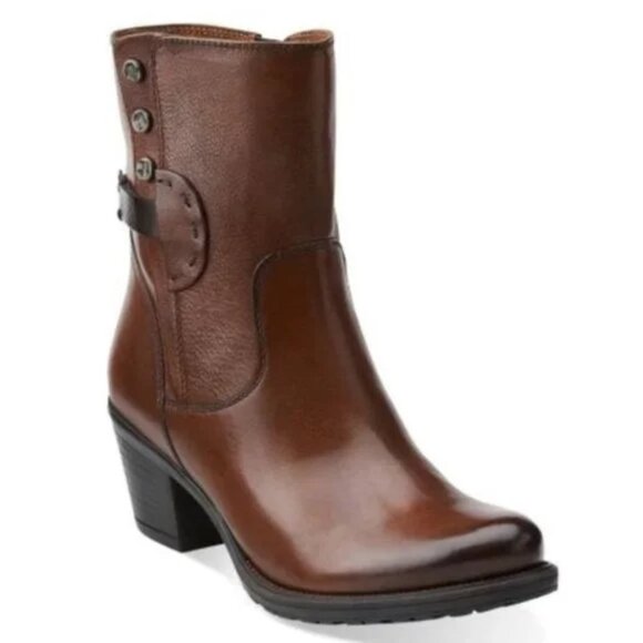 💎 Clarks Women's Maymie Skye Boot - Picture 1 of 11